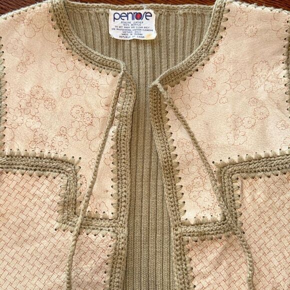 Vintage 60’s 70’s Boho Patchwork Suede Crochet Tie Neck Knit Vest Size Small - Picture 9 of 13